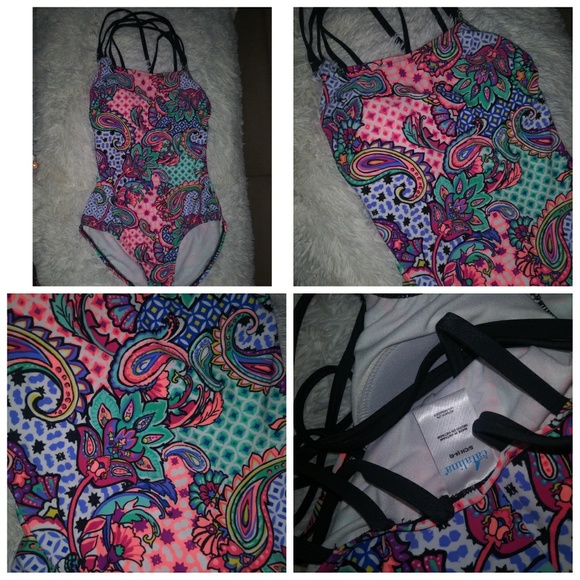 Other - 4/$25🌺 Catalina bathing suit | small 4-6